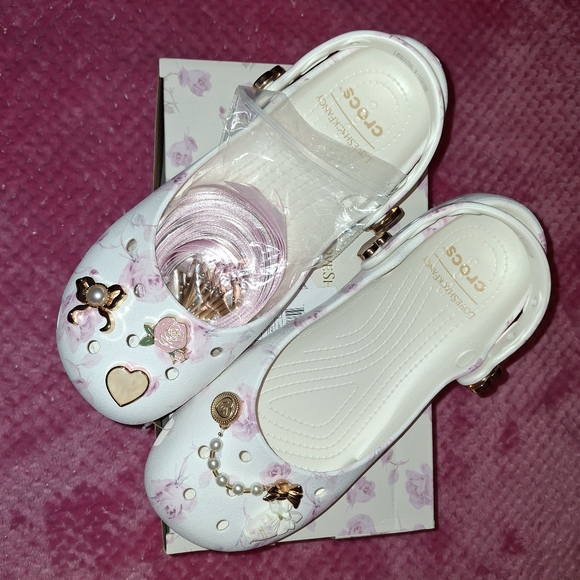 LoveShackFancy X Crocs - Picture 2 of 4